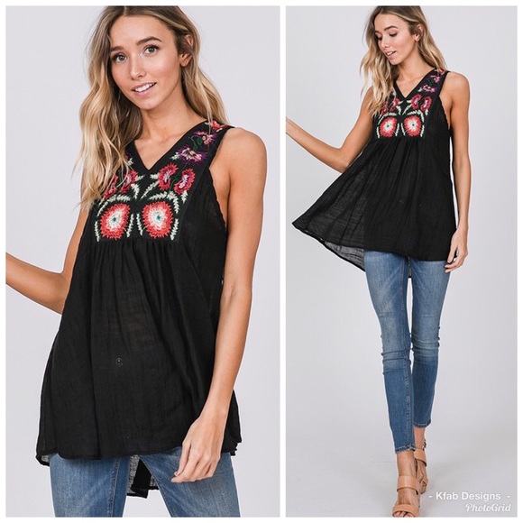 Tops - 🥰LAST 1! Gorgeous Embroidered Tunic! 🌺